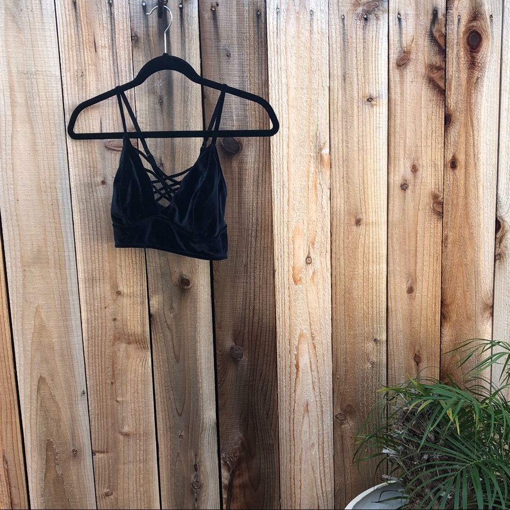 Black Velvet Bralette M
